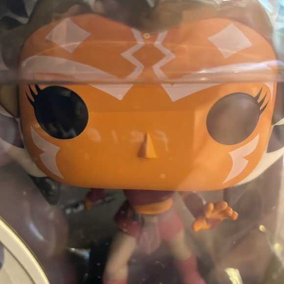Funko Pop Ahsoka 272 Hot Topic Exclusive New - Picture 4 of 10